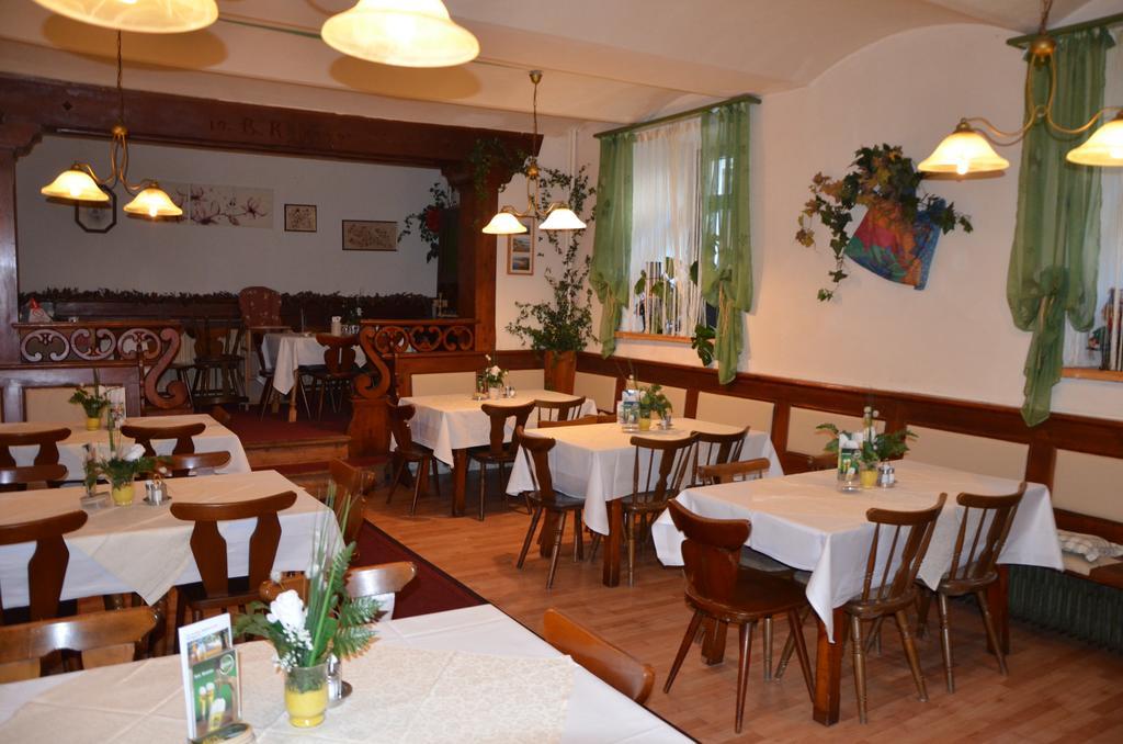 Gasthof Zur Post Taxenbach Exteriör bild